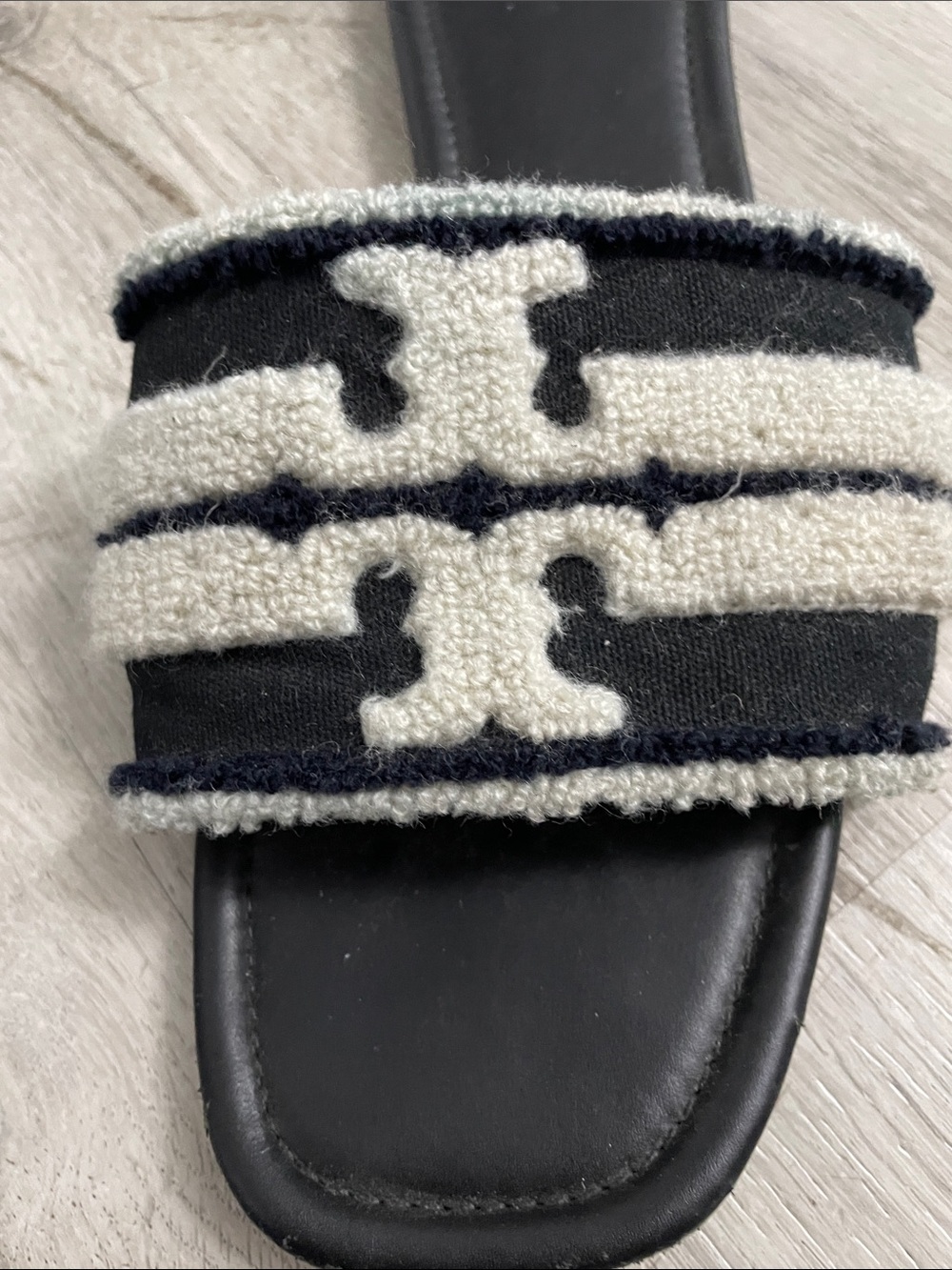 Tory Burch Black & White Logo Strap Slide Sandals size 10 - Picture 7 of 7